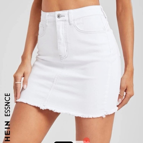 SHEIN Women White Denim Skirt Size Small Raw Hem - Picture 1 of 13